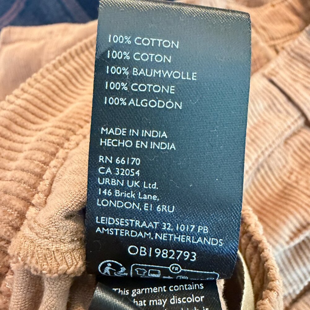 We The Free by Free People Good Luck Mid Rise Corduroy Barrel Jeans, NWOT - Picture 15 of 16